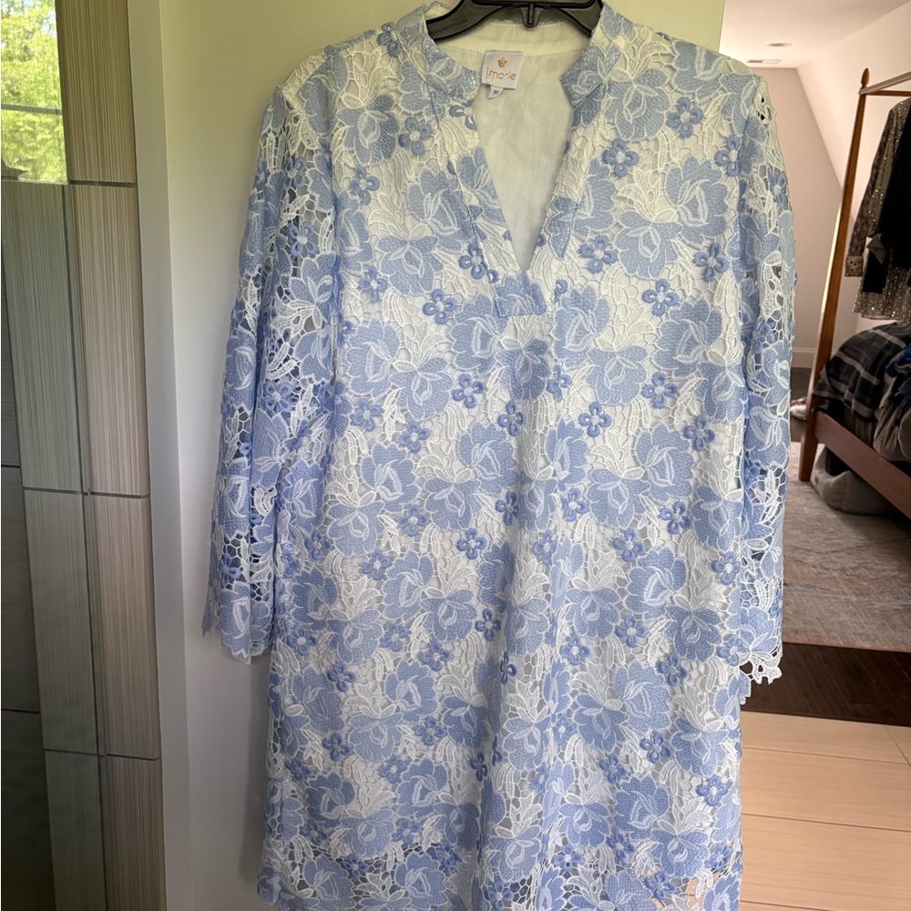Lace V-Neck Shift Dress in Pale Blue and Cream - Picture 2 of 4